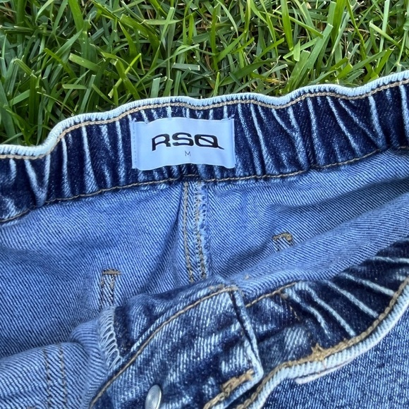 RSQ Large Pocket Elastic Waist Denim Jean Shorts Medium 26” - Picture 4 of 5